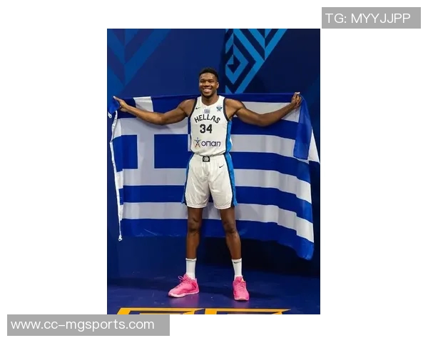 字母哥新赛季定妆照展现强大肌肉压迫感迎接生涯第13个赛季的挑战 字母哥新赛季定妆照展现强大肌肉压迫感迎接生涯第13个赛季的挑战