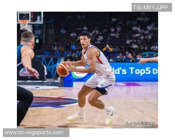 加里哈里斯谈字母哥吸引防守后卫需把握空位投篮机会 加里哈里斯谈字母哥吸引防守后卫需把握空位投篮机会