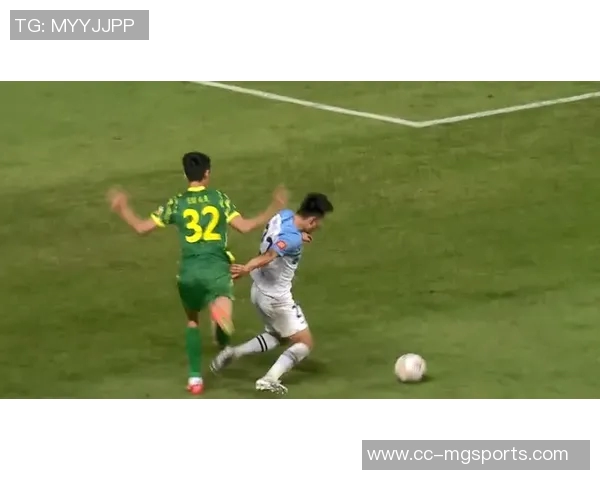 法比奥险些破门遭判越位国安在主场依然落后两球 法比奥险些破门遭判越位国安在主场依然落后两球