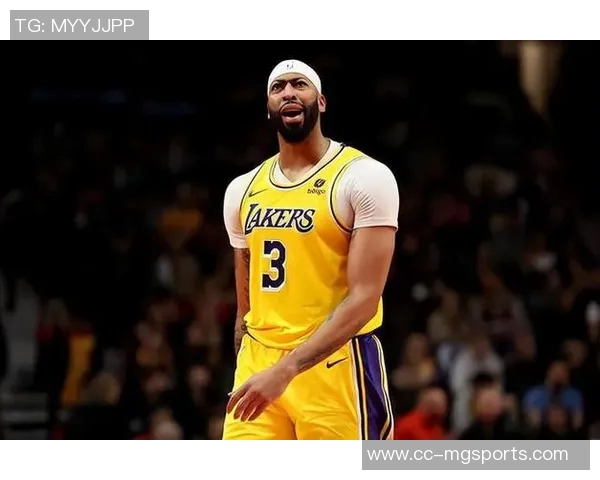 安东尼戴维斯左小腿轻微拉伤官方宣布将缺席至少两场比赛 安东尼戴维斯左小腿轻微拉伤官方宣布将缺席至少两场比赛